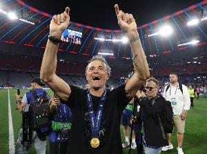 黄健翔：请尊称恩里克为南墙灯神，说服人的从来不是道理而是南墙