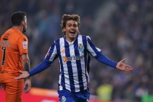 英媒：阿森纳曼城曼联有意波尔图新星莫拉，解约金条款7000万欧