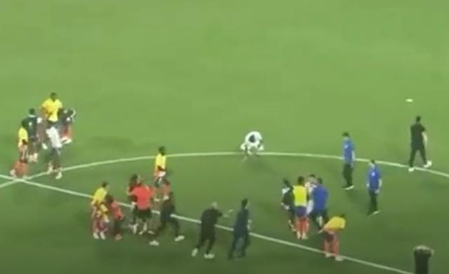 开云-美洲杯半决赛后 哥乌球员球迷爆发冲突怪苏亚雷斯