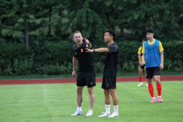 开云-拒绝再让韩国速度撒野！亚运队统一思想：防守第1位