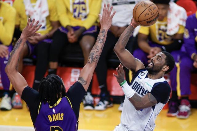 独行侠无意助湖人签换欧文 送出浓眉是唯一可能